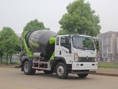 中联牌ZLJ5163GJBCE型混凝土搅拌运输车